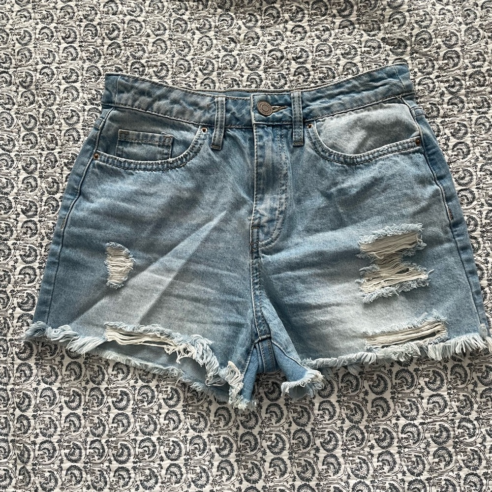 Women’s distressed jean shorts